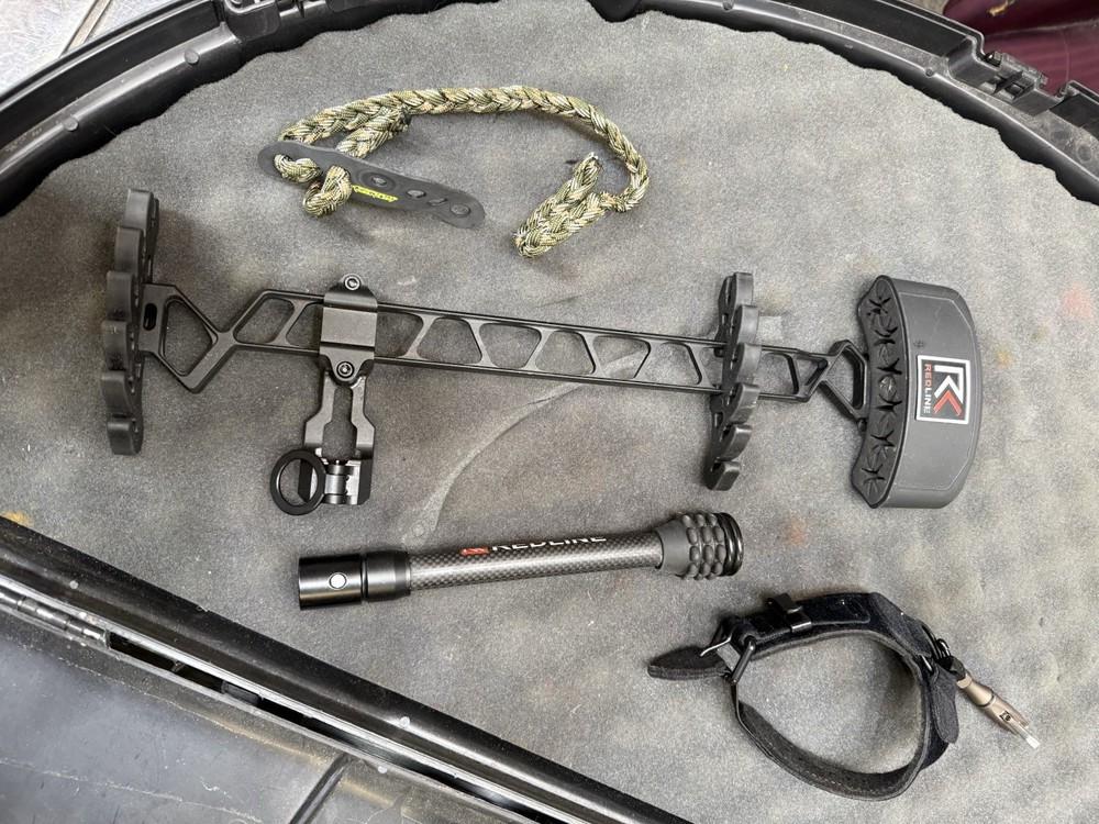 PSE Evoke 31 RH Adjustable Draw Length Camo Compound Bow 70lbs RH Bow PACKAGE!!