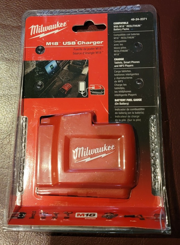 Milwaukee Accessory Kit - Headlamp, Power Source, 360 Level, Puck, Bag, Socket A