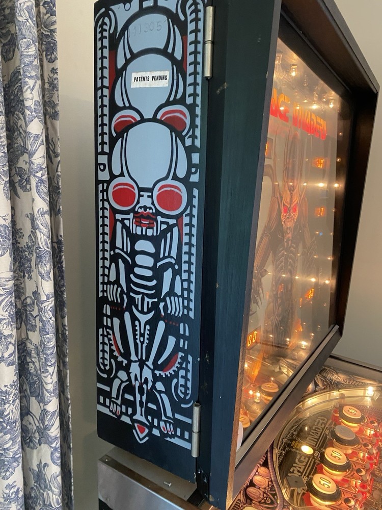 1980 BALLY SPACE INVADERS PINBALL MACHINE