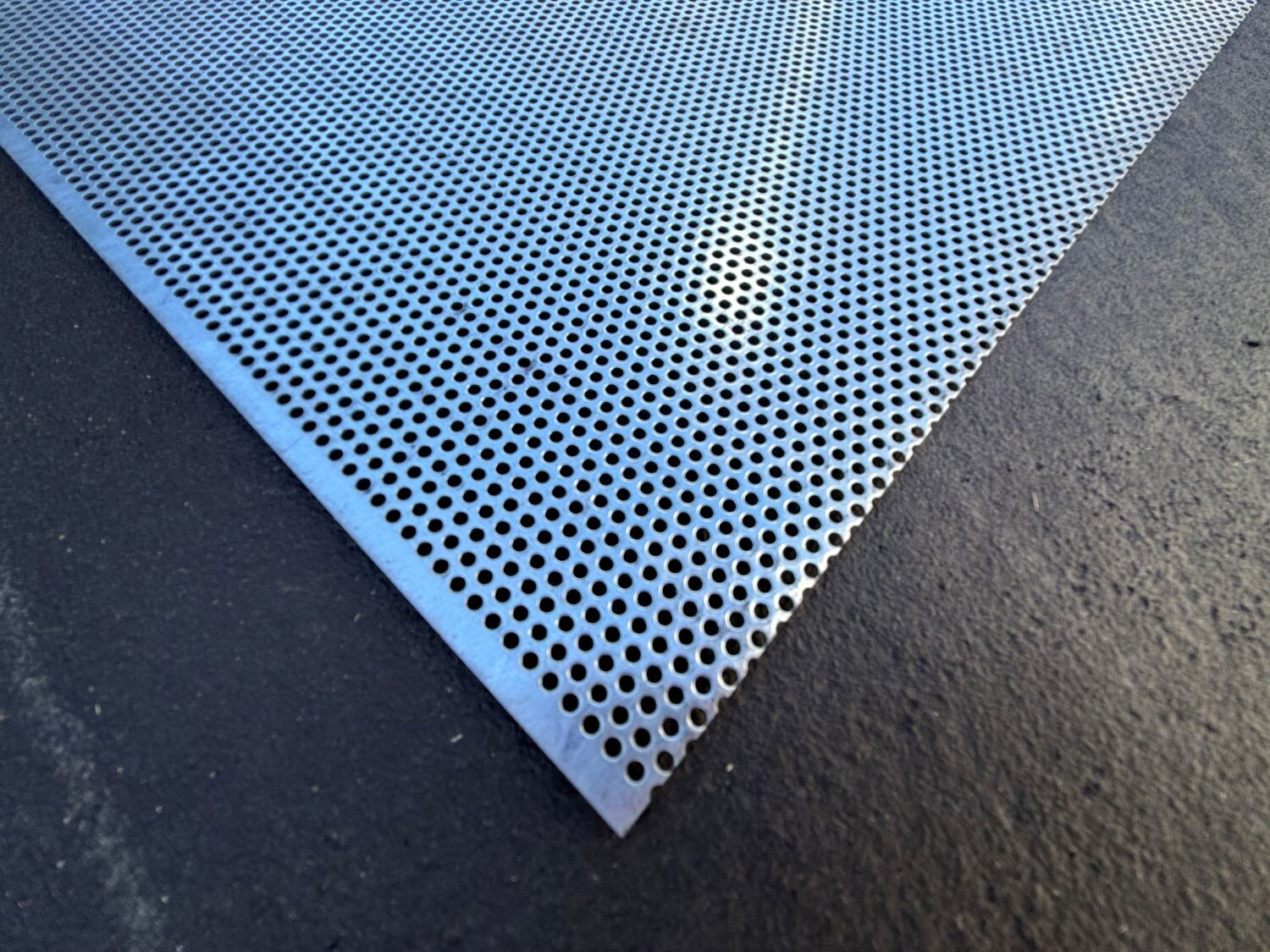 Sandbaggy Perforated Steel Sheet 24" x 24" - Perforated Metal Sheet - 20 Gauge
