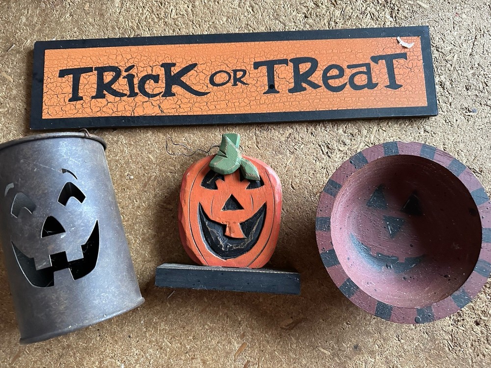 Primitive Halloween Decorations