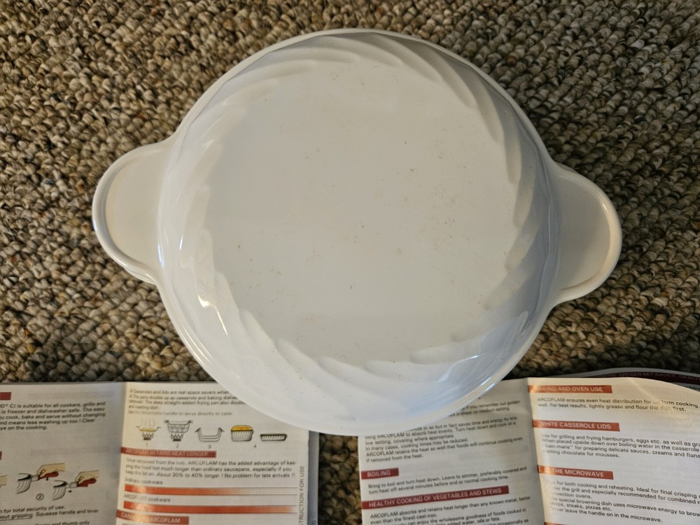 Arcoflam White Casserole Bowl Cookware