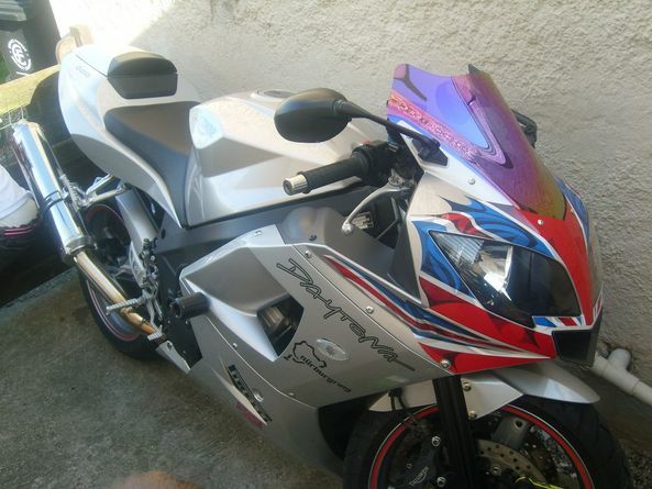 TRIUMPH DAYTONA 600 CRASH PROTECTION KIT PUCKS KNOBS ENGINE WHEEL SLIDERS SAVERS