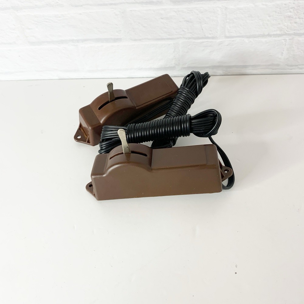 Lionel Automatic Switch Controller without lights Set Of 2