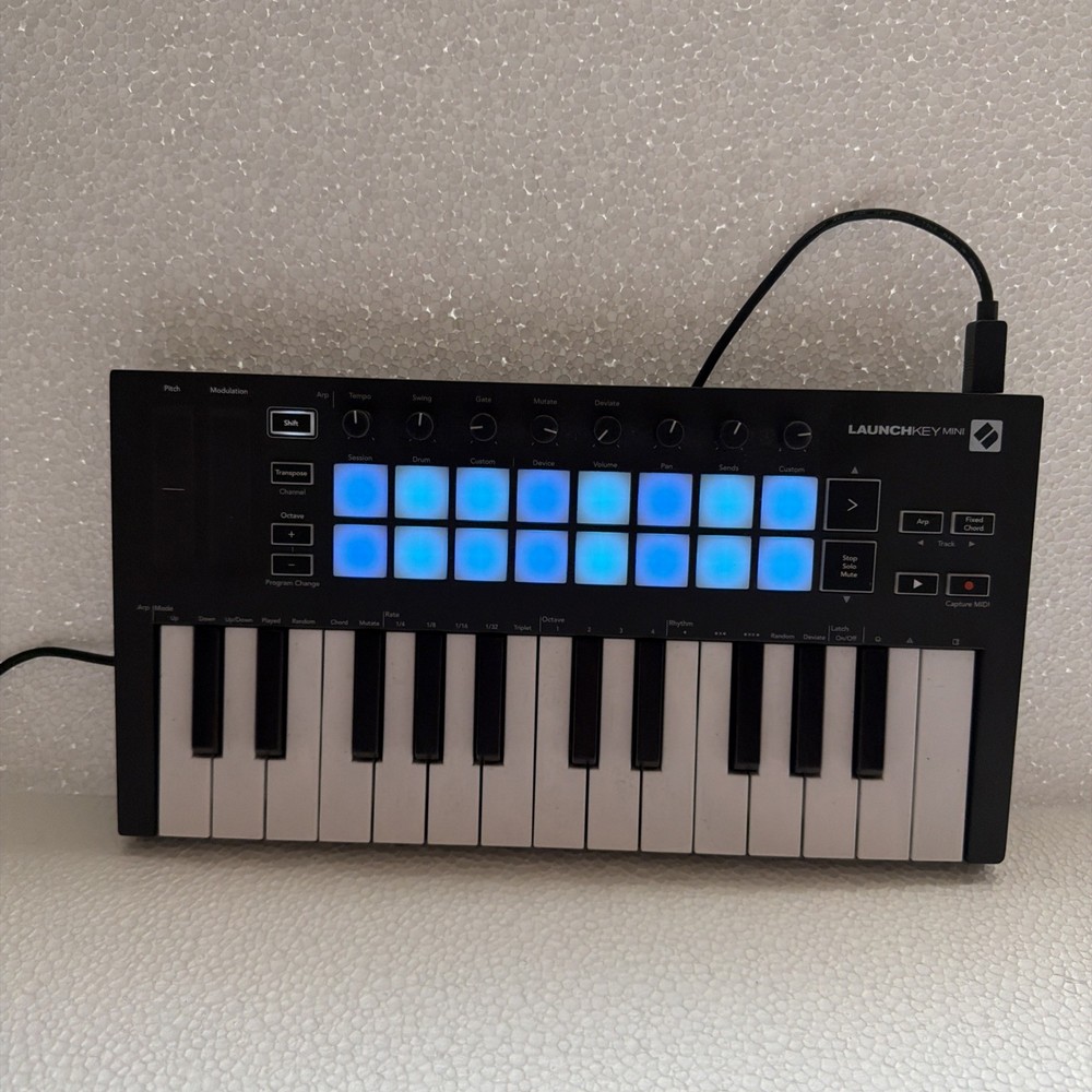 Novation Launchkey Mini Mk3 25 Mini-key Midi Keyboard Controller