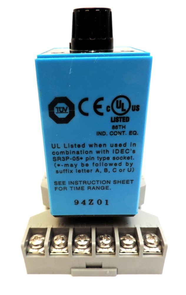 IDEC RTE-P2AF20 Analog Timer & Surface Mount Socket