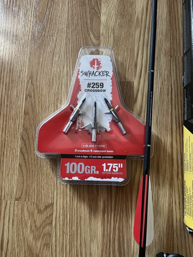 Barnett Whitetail Hunter XTR With Many Extras