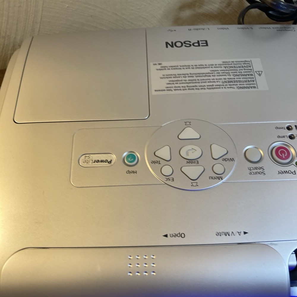 EPSON EMP-S4 Projector 3LCD w/ AV Cable, Bag, Setup Documents & CD (No Remote)