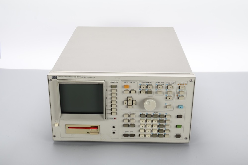 HP 4145B Semiconductor Parameter Analyzer With Floppy Disk and Software