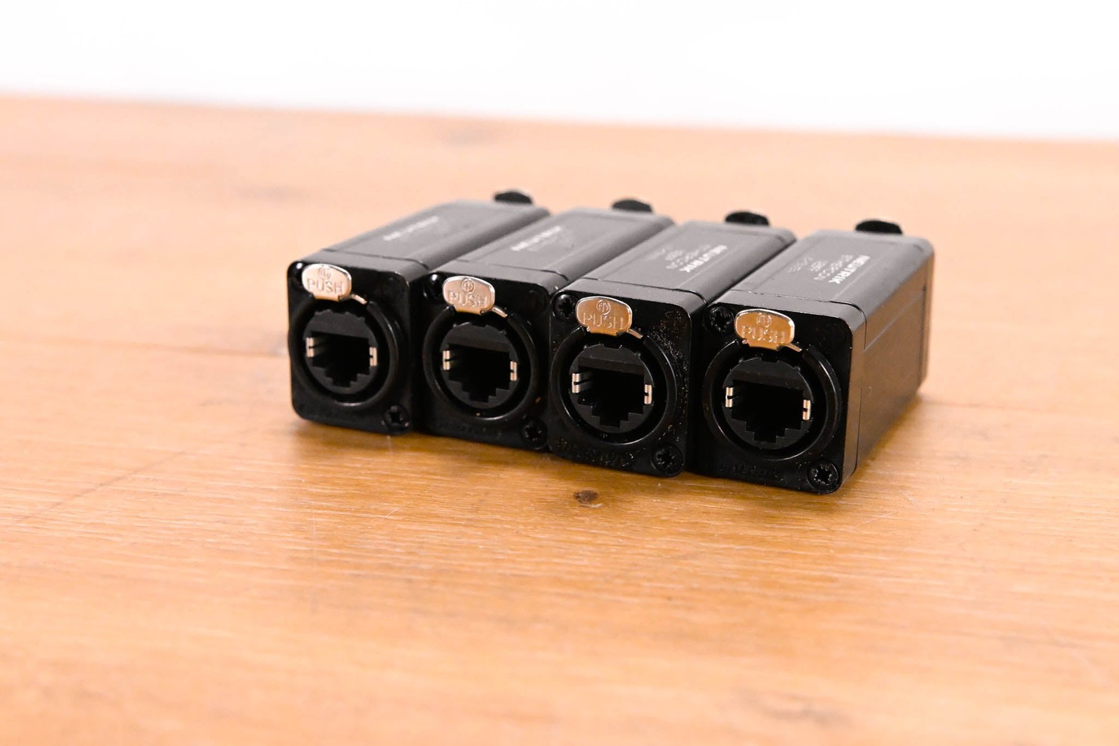 Neutrik NE8FF etherCON RJ45 Feedthrough Coupler Adapter (Pack of 4) CG01XVQ