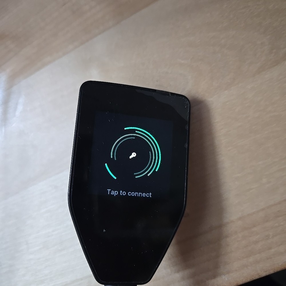 *locked READ* Trezor - Safe 5 Passphrase & Secure Element Crypto Hardware Wallet