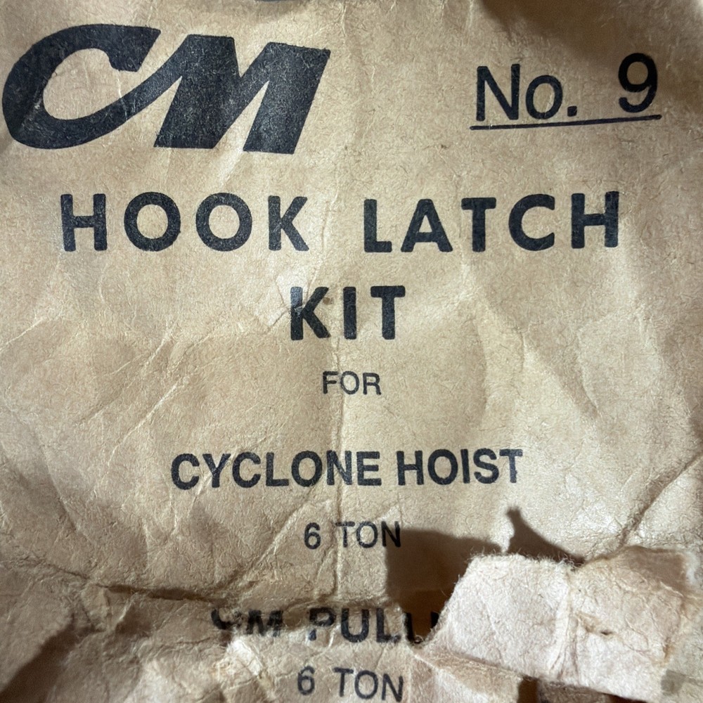 CM Hook Latch Kit NO. 9 Nos Surplus No Original Packaging