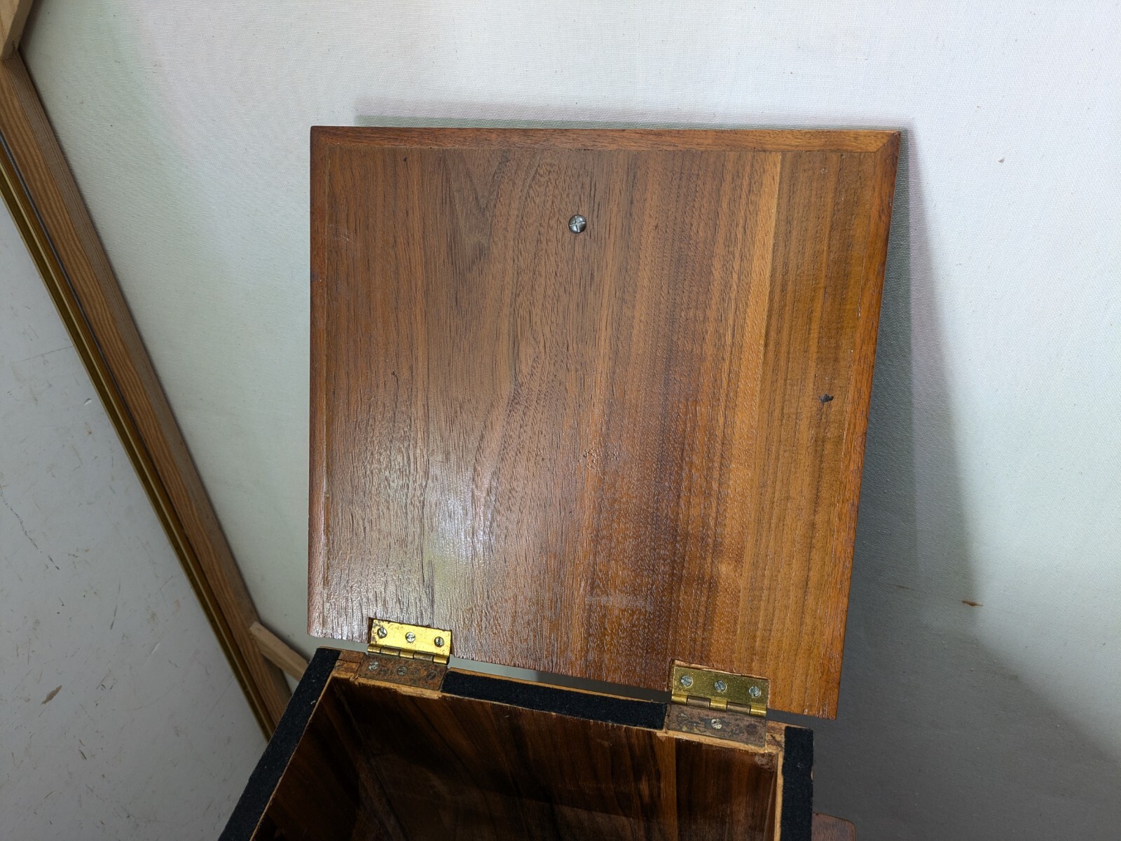 Vintage Art Deco English Regency Flip Top Cellarette Liquor Bar Rolling Cabinet