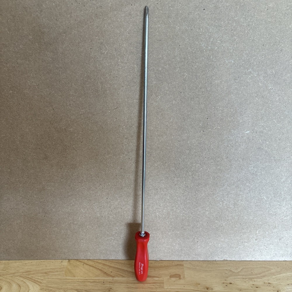 Snap On Tools No. 2 Phillips Head Screwdriver Red Hard Handle SDDP162