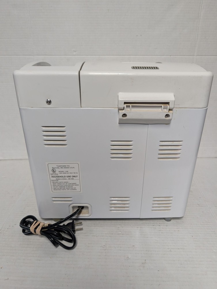Toastmaster Bread Maker Model 1195 120V 430W White Programmable 10 Programs Used