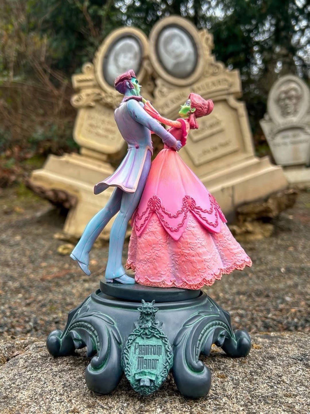 Disneyland Paris Musical figurine Phantom Manor  Kevin and Jody Limited