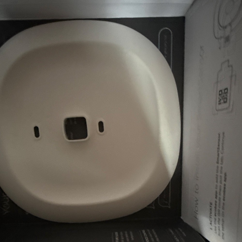 ecobee ECB402 Programmable Thermostat Black/White with Mounting Hardware - NEW