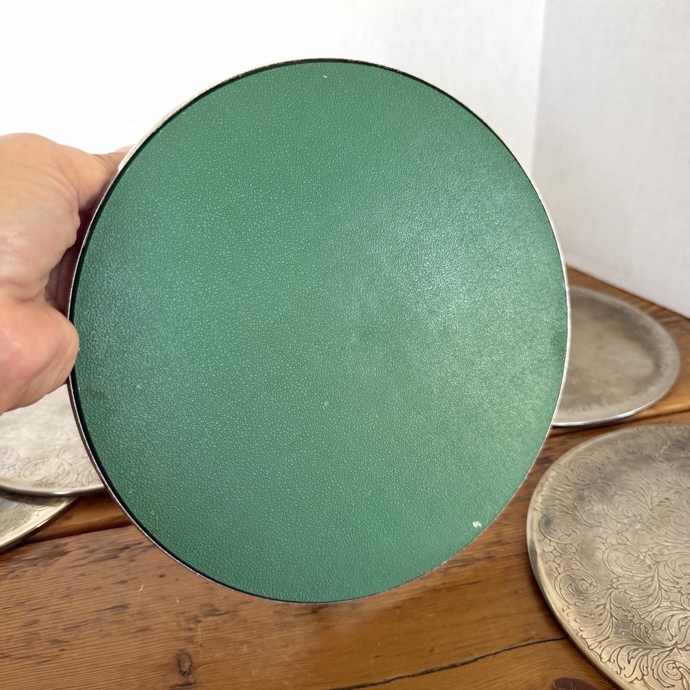 Vtg 70’s Silver Plate Scroll Design Engraved Round 5 Pc Trivet Set W/ Holder 7.5