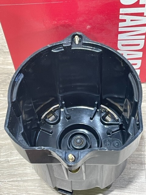 NOS Standard DR-461 Distributor Cap