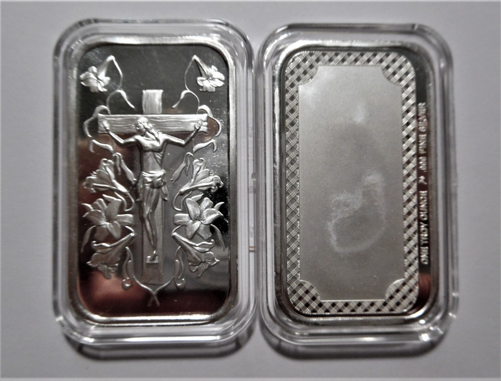 1oz JESUS ON THE CROSS .999 SILVER BAR ~ SEALED IN A HARD PLASTIC AIR-TITE CASE!