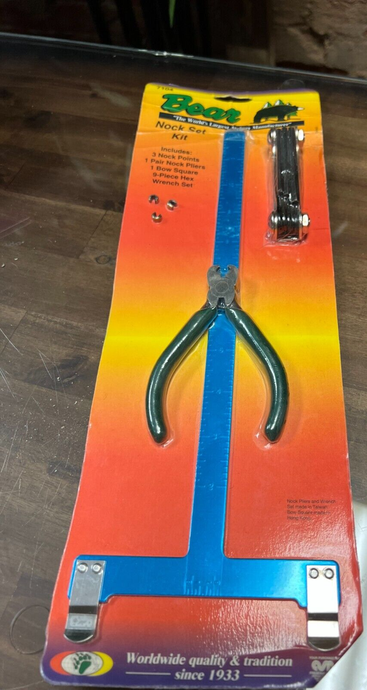 Bear Nock Set Kit 7104 new damaged box