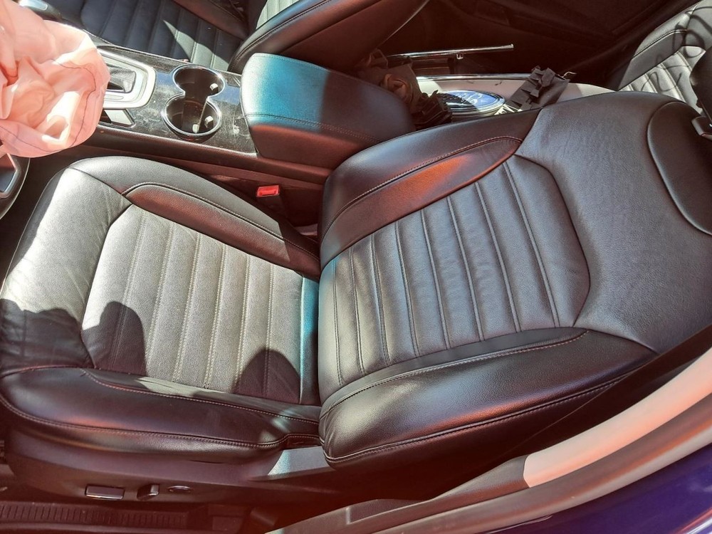 EDGE 2015 Glove Box 4830190