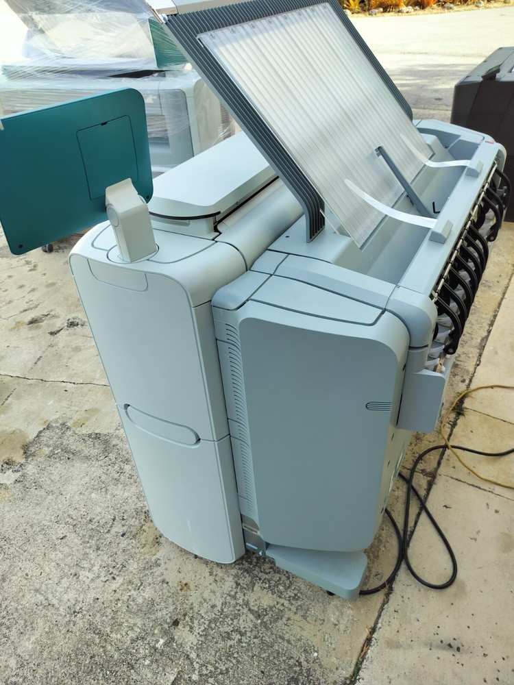 2 Plotters Oce PlotWave 360 black and white wide format printer