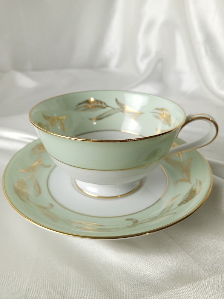 NORITAKE ALICE DINNER SET FOR 4