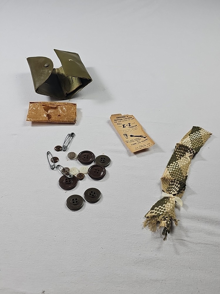 WWII American Red Cross Sewing Kit Needles, Thread, Buttons, Instruct E-Z Thread