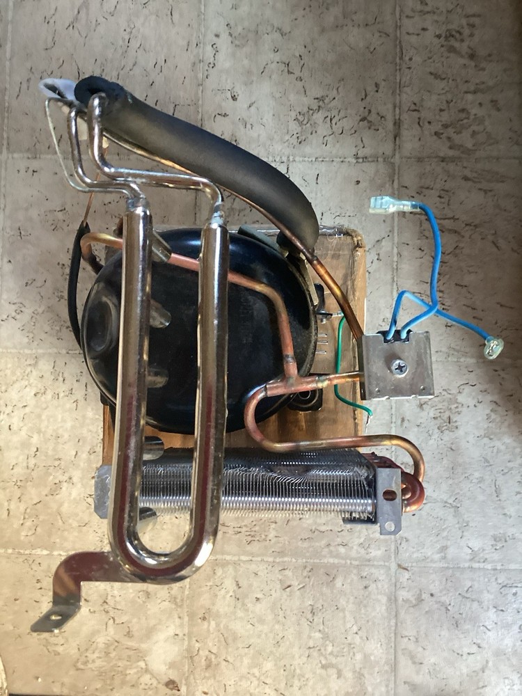 Frigidaire Countertop Ice Machine Full Refrigeration System & Compressor EFIC101