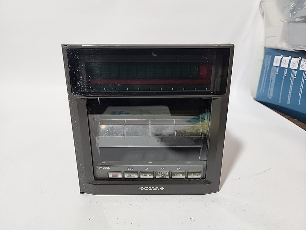 Yokogawa 436002, uR1000 Chart Recorder E2