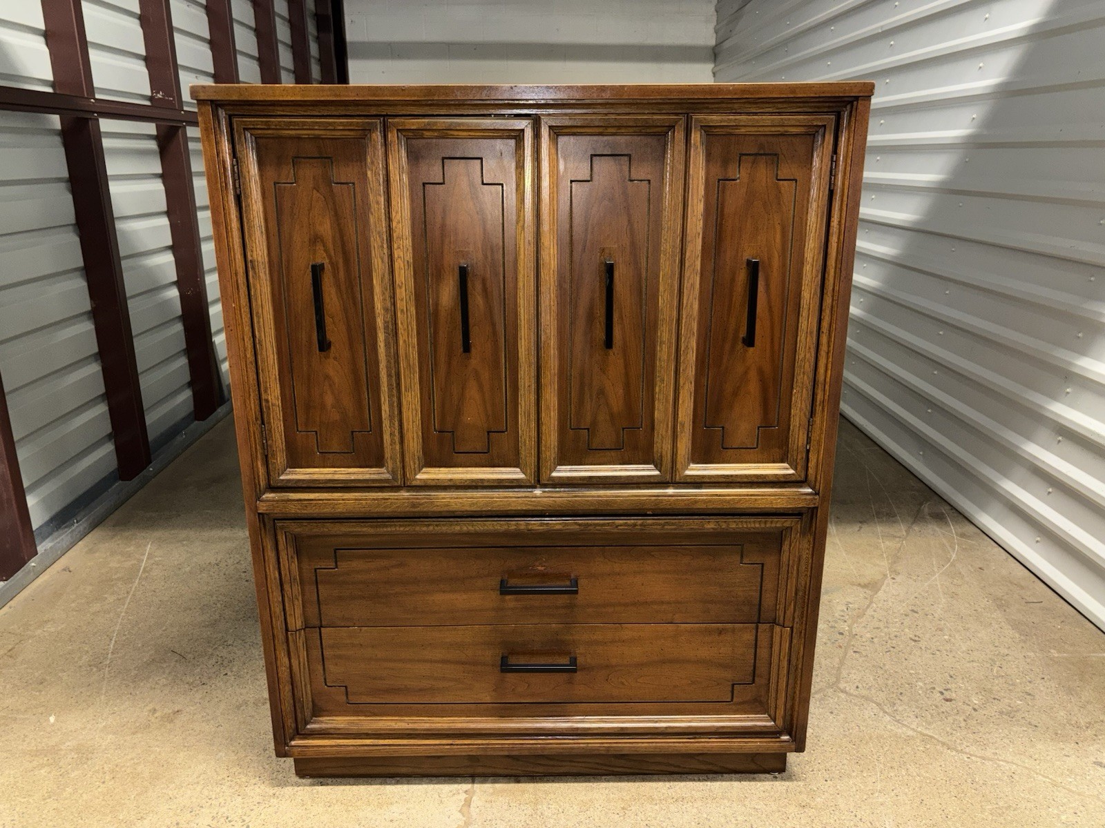 Vintage Mid Century Modern 5 Drawer Gentleman's Chest by Dixie