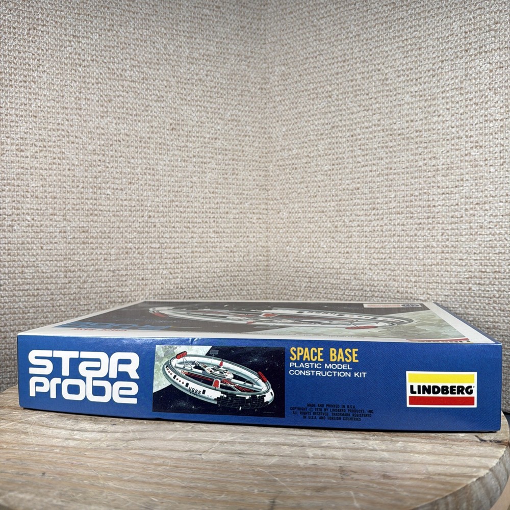 Lindberg Star Probe Space Base 1976 Model Kit #1148
