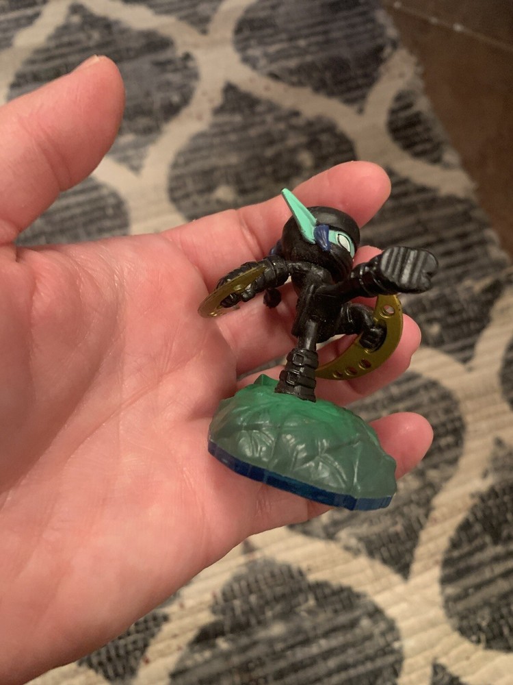Skylanders Swap Force Ninja Stealth Elf Figure Activision 2013 Sticker Code Card