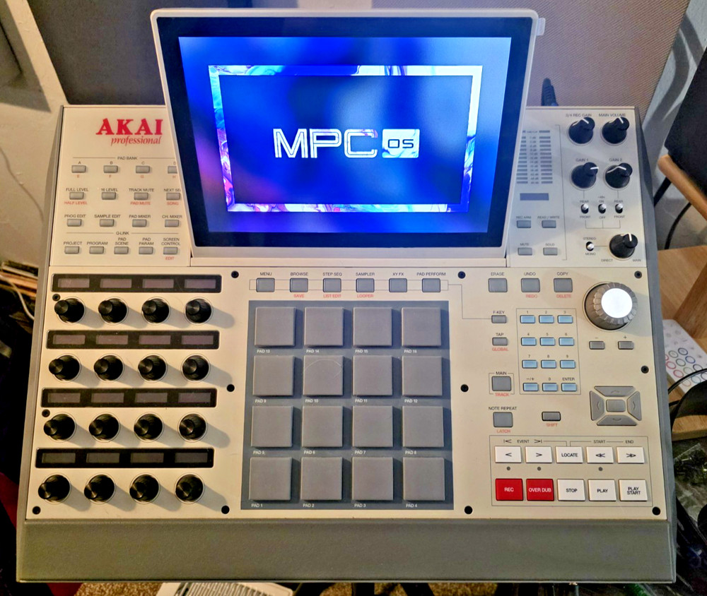 Akai Professional MPC x SE Standalone Sampler Sequencer. Mint Condition.