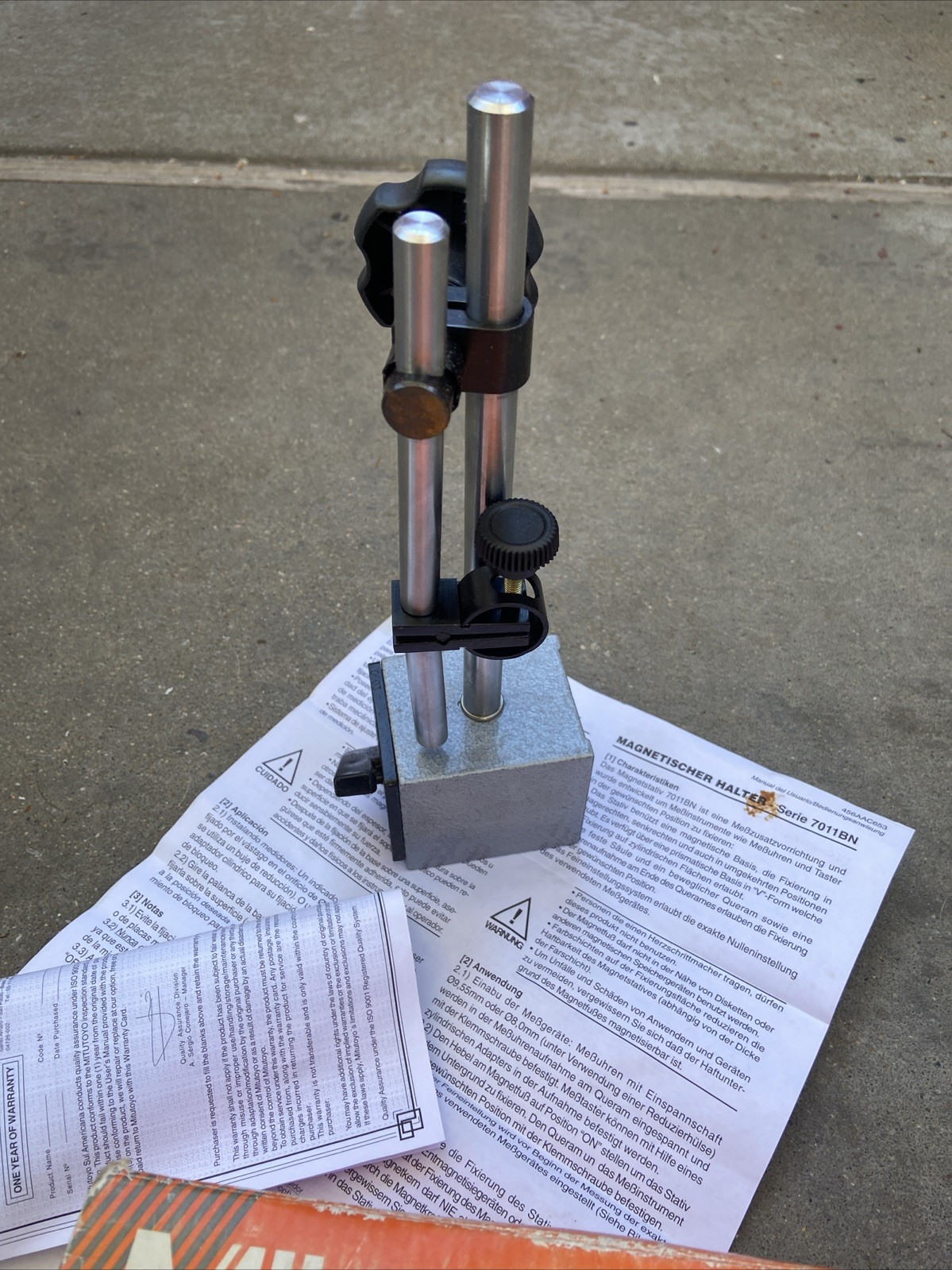 Mitutoyo 7011BN Magnetic Stand