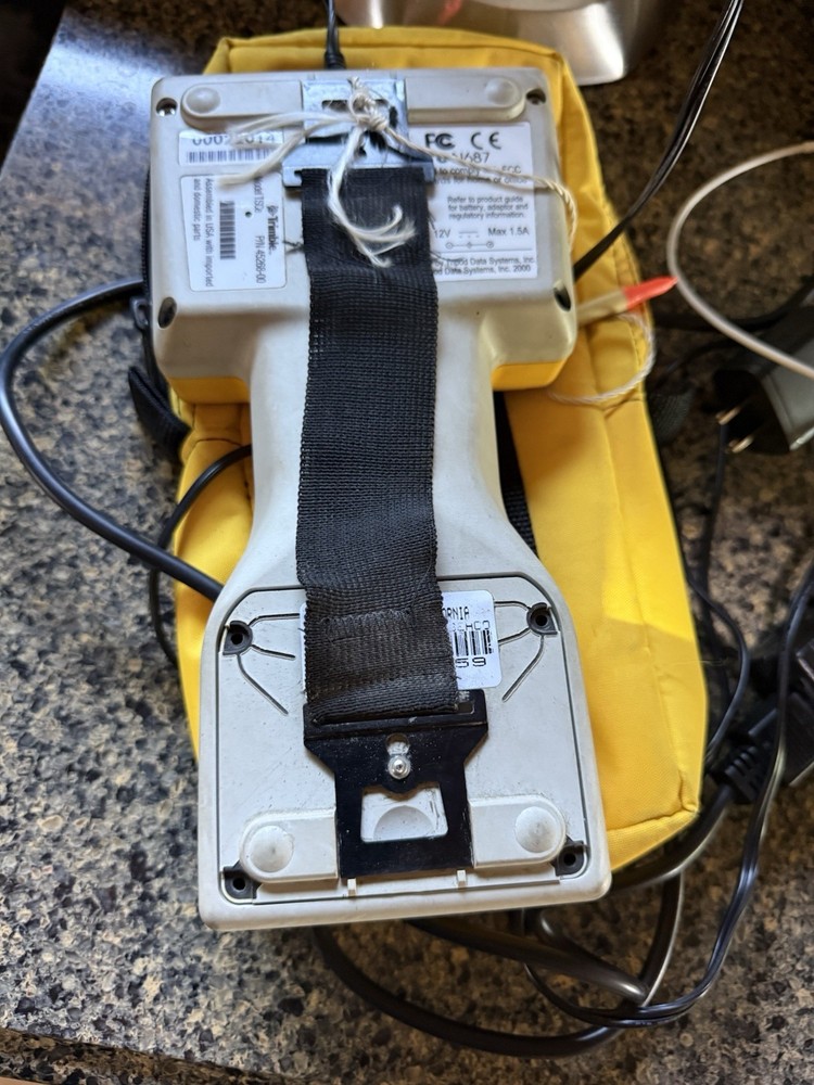 Trimble TSCe Field Controller Data Collector Power on Power Supply / Soft case