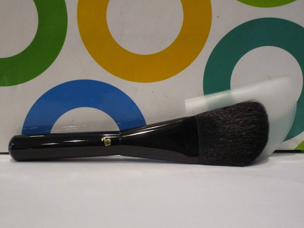 LANCOME ~ LARGE FOUNDATION / POWDER BRUSH ~ COMES BOXLESS