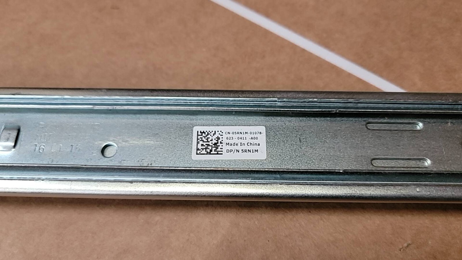 Dell 5RN1M PowerSwith 81XX N30XX N40XX S5XXX S6XXX Outer Rackmount Rails