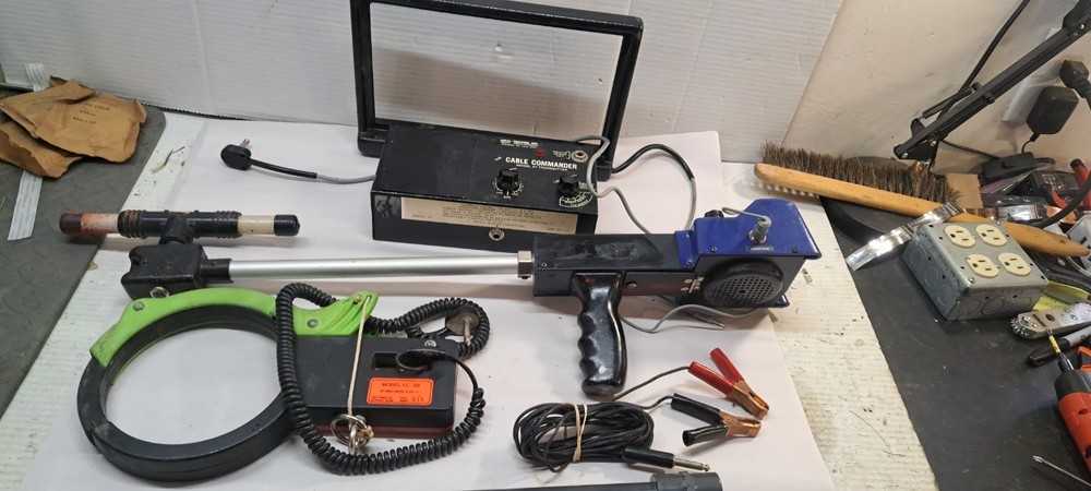 AQUA-TRONICS CABLE COMMANDER MODEL A7 UNTESTED NEEDS BATTERY