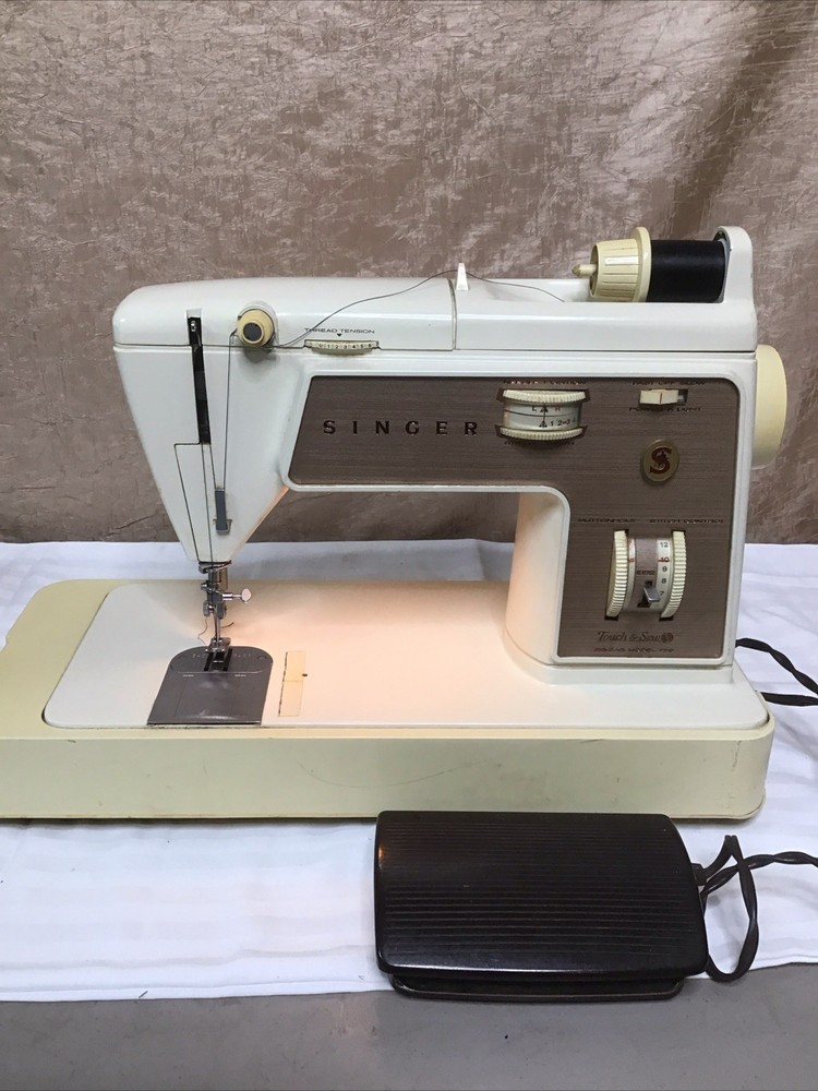 Vintage Singer Model 758 Touch & Sew / Zig-Zag Working
