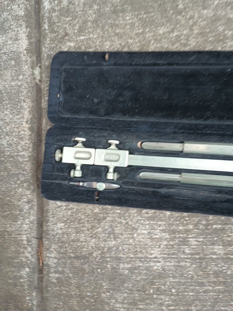 C RIEFLER. NESSELWANG & MUNCHEN Missing Some Pieces