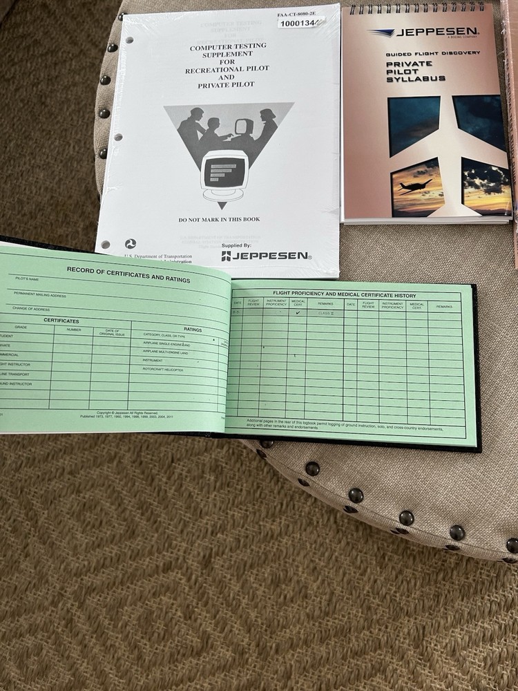 Jeppesen Private Pilot training Kit (manuals, Tests, Log Book, Test Guide) 2012