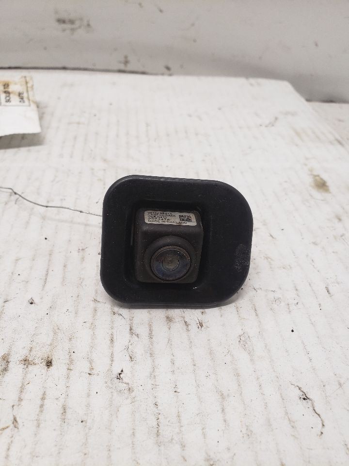 Camera/ Projector Rear View Camera Decklid Mounted Fits 2015 18 SENTRA OEM