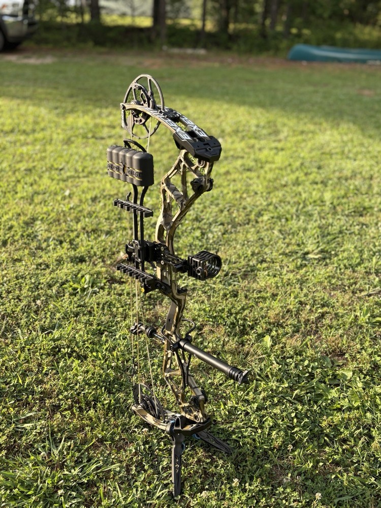 Bear Archery Execute 32 Eko Bottomland Camo RH