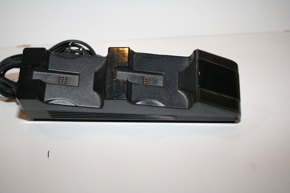 Nyko 83111 Playstation 3 Controller Charge Base (83111 -A50)
