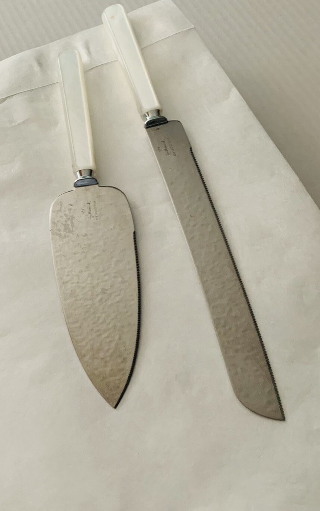 Hallmark Wedding Or Anniversary Cake And Server Set  White & Stainless