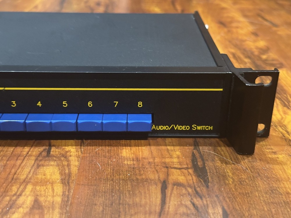 Burst Electronics AV8x1P Passive 8-Channel Audio/Video AV Switch