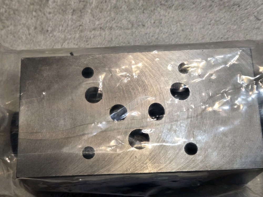 Tokimec TGMDC-5-Y-PK-X-TK-50-S47 Stack Valve