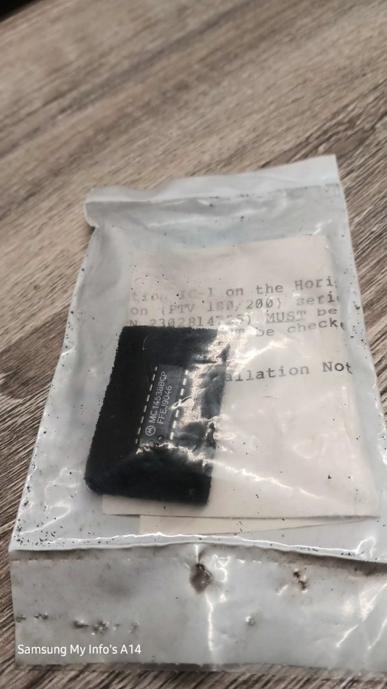 ON Semi Monostable Multivibrator MC14538BCP, DIP 16, IC Dual Precision. NOS.